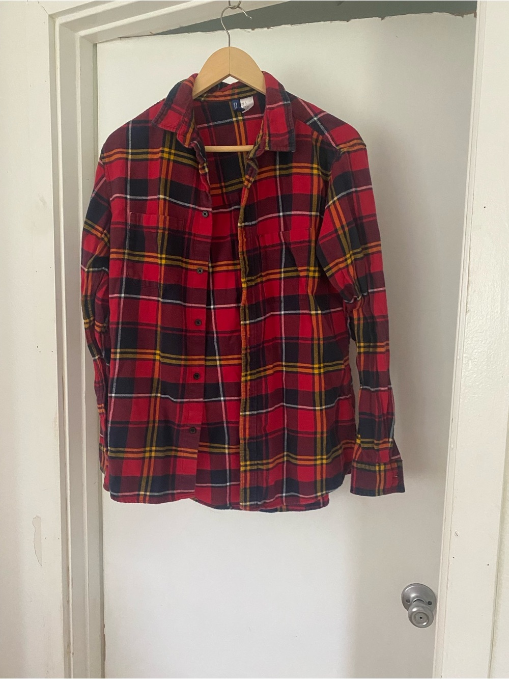 DIVIDED Red Plaid Button-Up Flannel Shirt